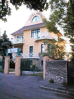 Villa Hotel Kristal Budapest Bagian luar foto