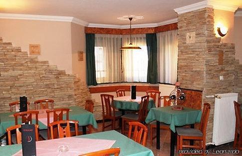 Villa Hotel Kristal Budapest Bagian luar foto
